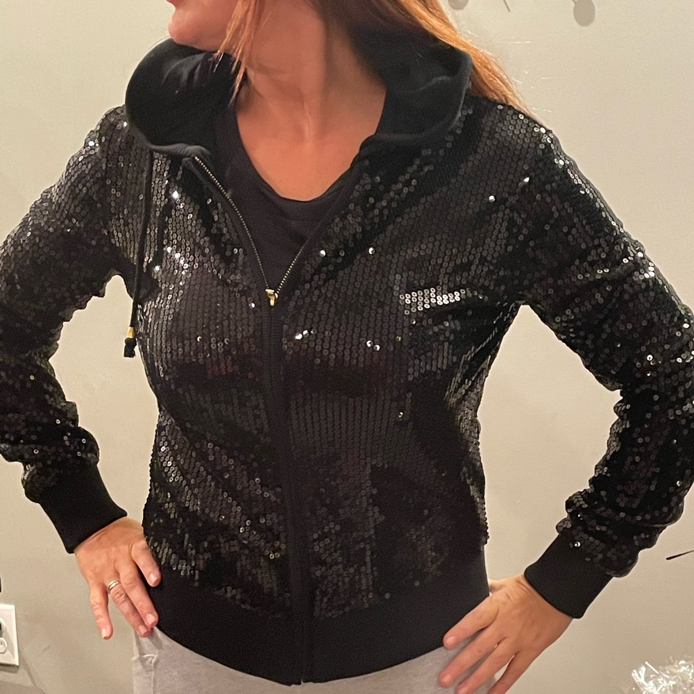 Light Jacket with black sequence Sz:L